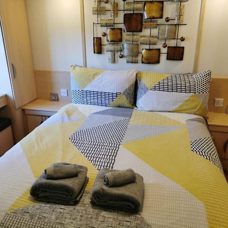 Lovely Static Holiday Caravan Near Whithorn Exterior foto