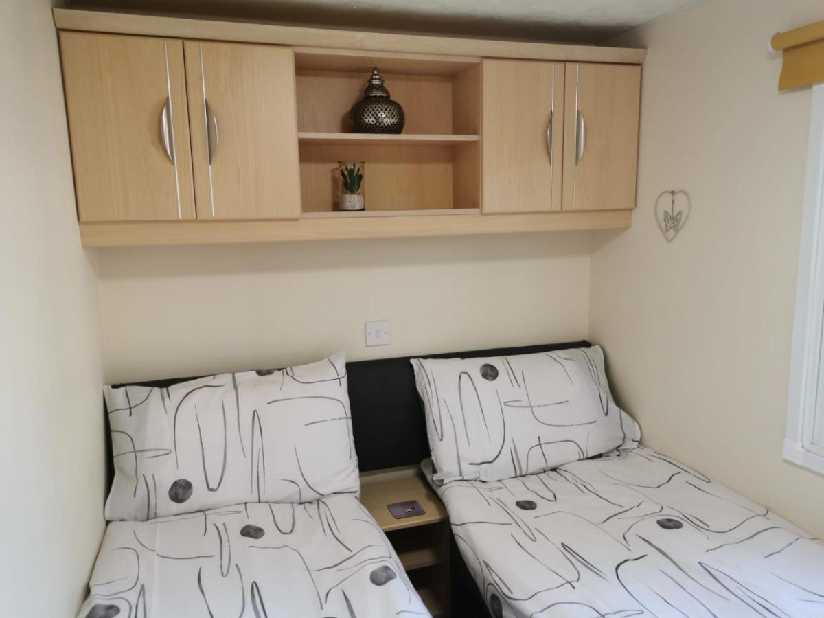 Lovely Static Holiday Caravan Near Whithorn Exterior foto